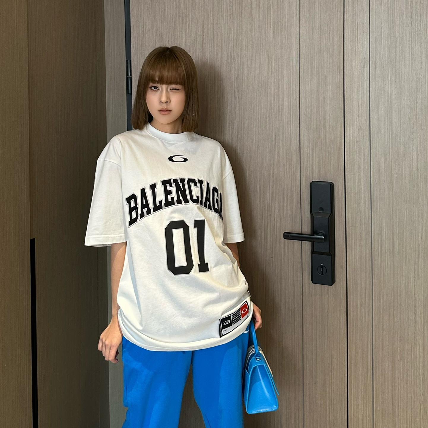 ユニセックス 刺繍入り オーバーサイズ 半袖Tシャツ バレンシアガ Tシャツ コピー ホワイト