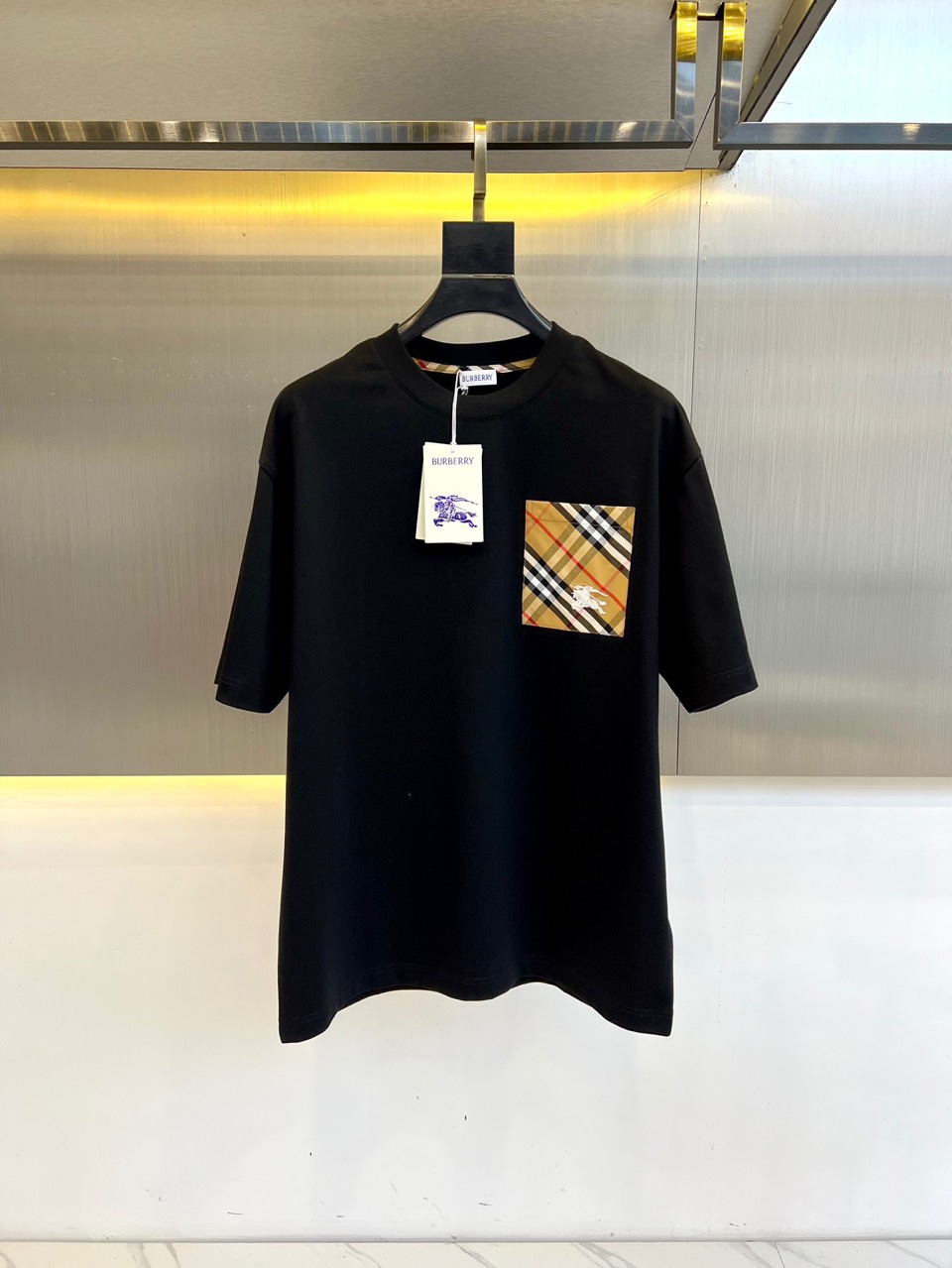 お洒落 コットン 半袖Tシャツ バーバリー Tシャツ コピー クルーネック ブラック