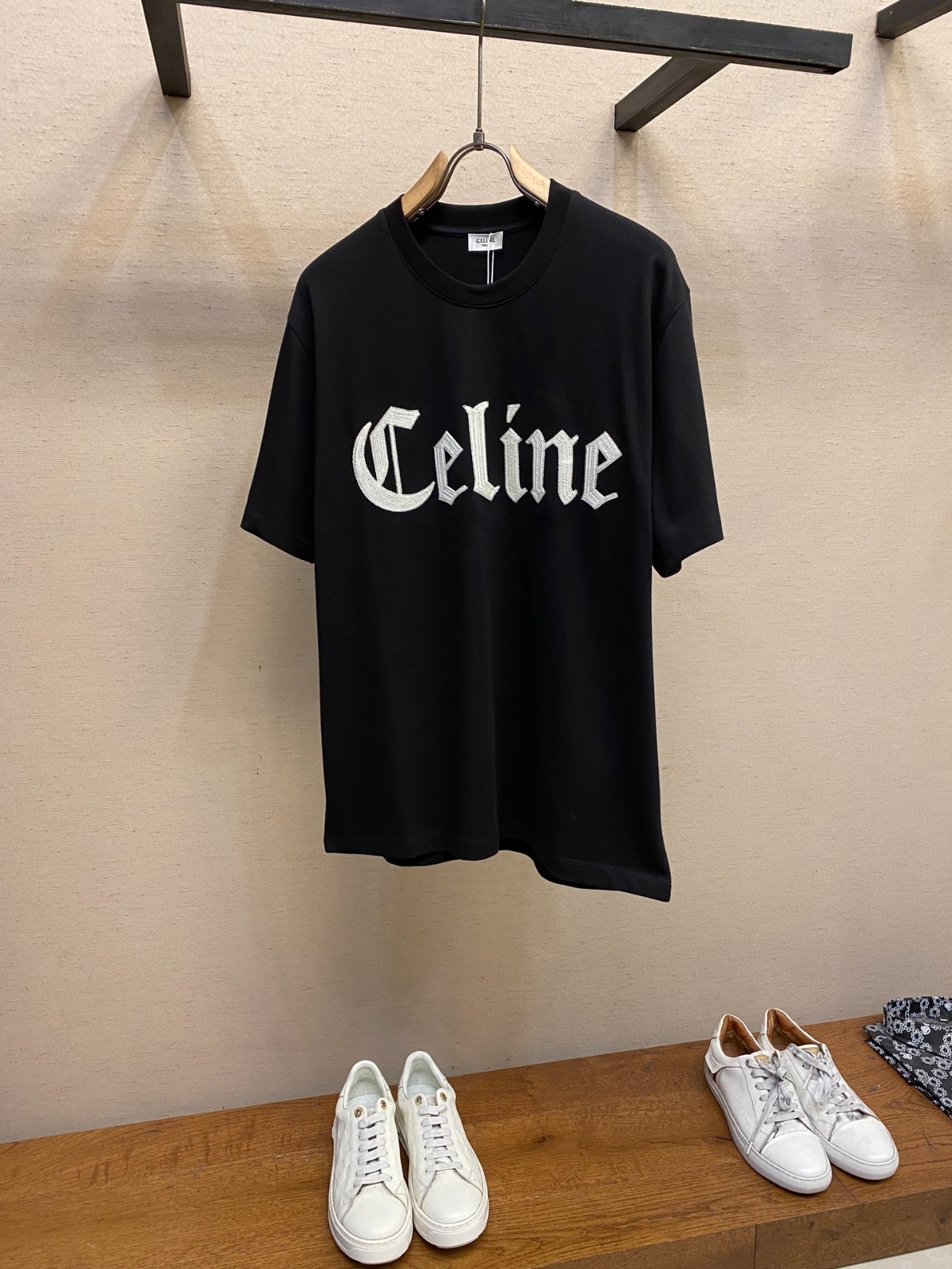 シンプル ロゴ入り 半袖Tシャツ セリーヌ Tシャツ コピー コットン ブラック