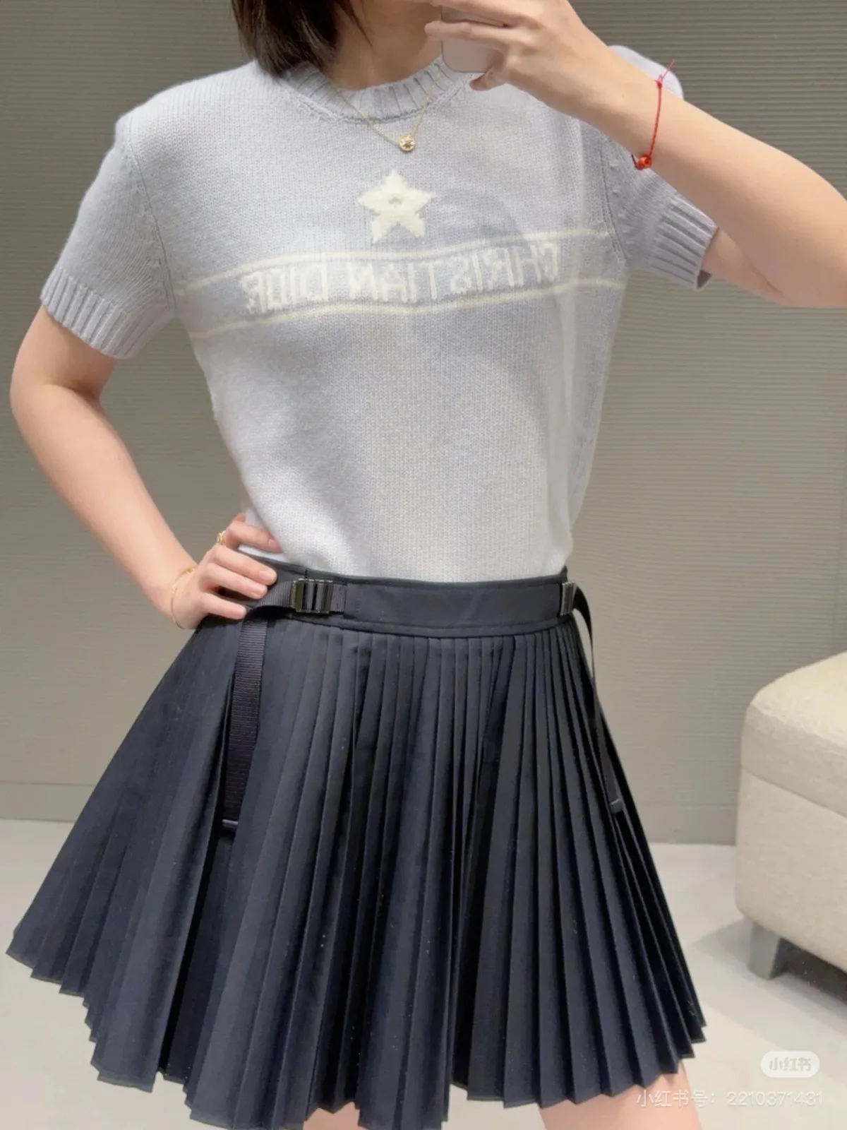 1741861687176938.jpg