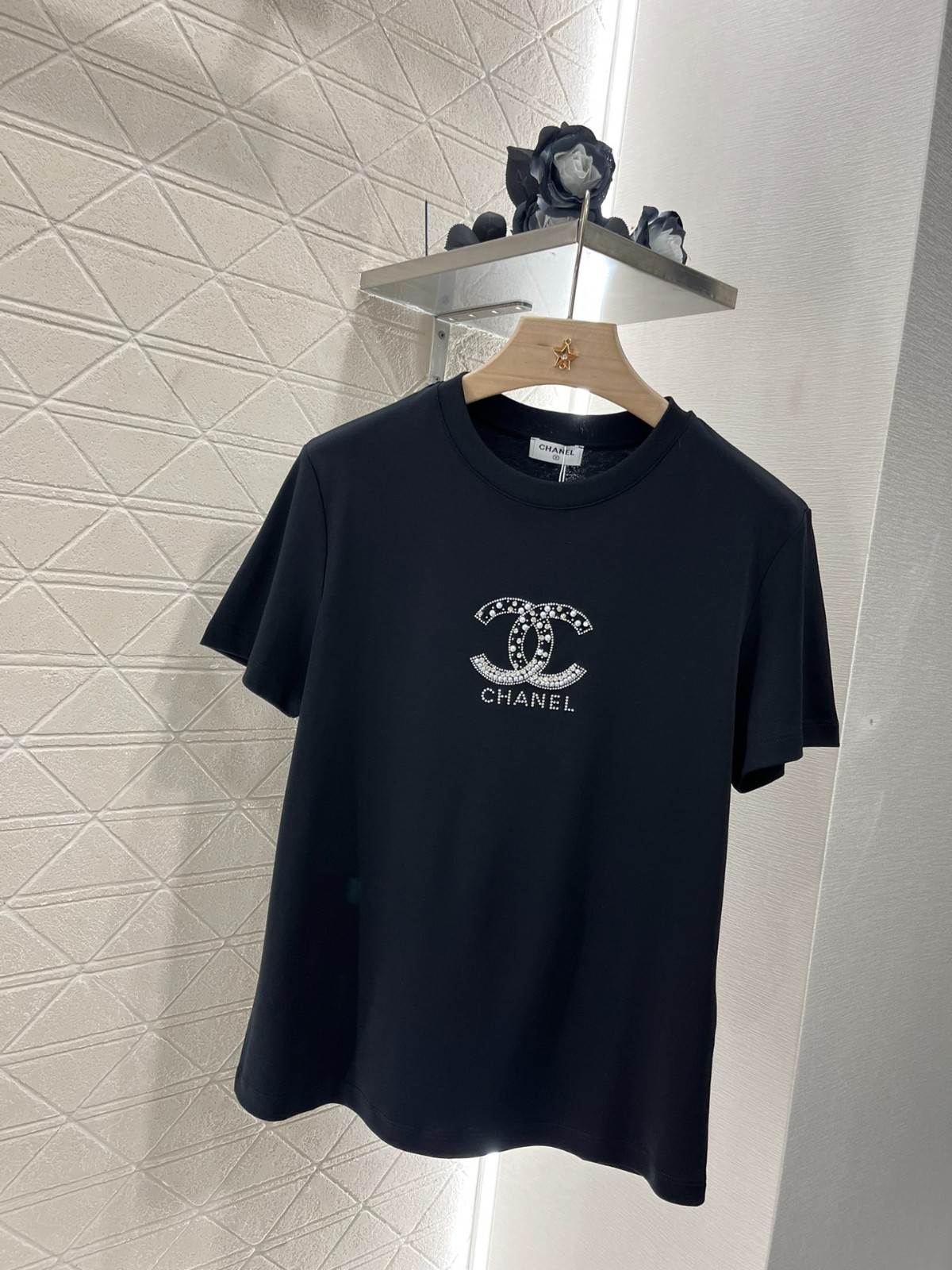 シンプル ロゴ入り シャネル Tシャツ コピー コットン 半袖Tシャツ ブラック