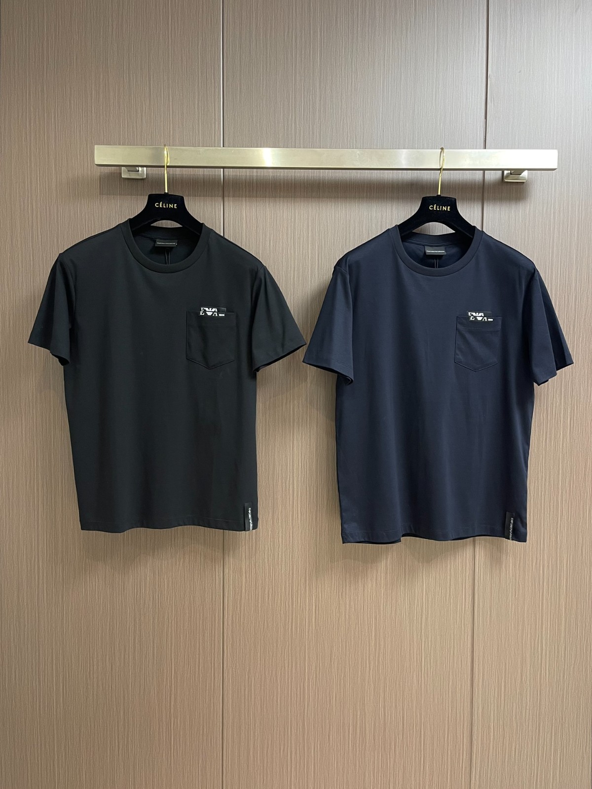 シンプル カジュアル アルマーニ Tシャツ コピー クルーネック 半袖Tシャツ