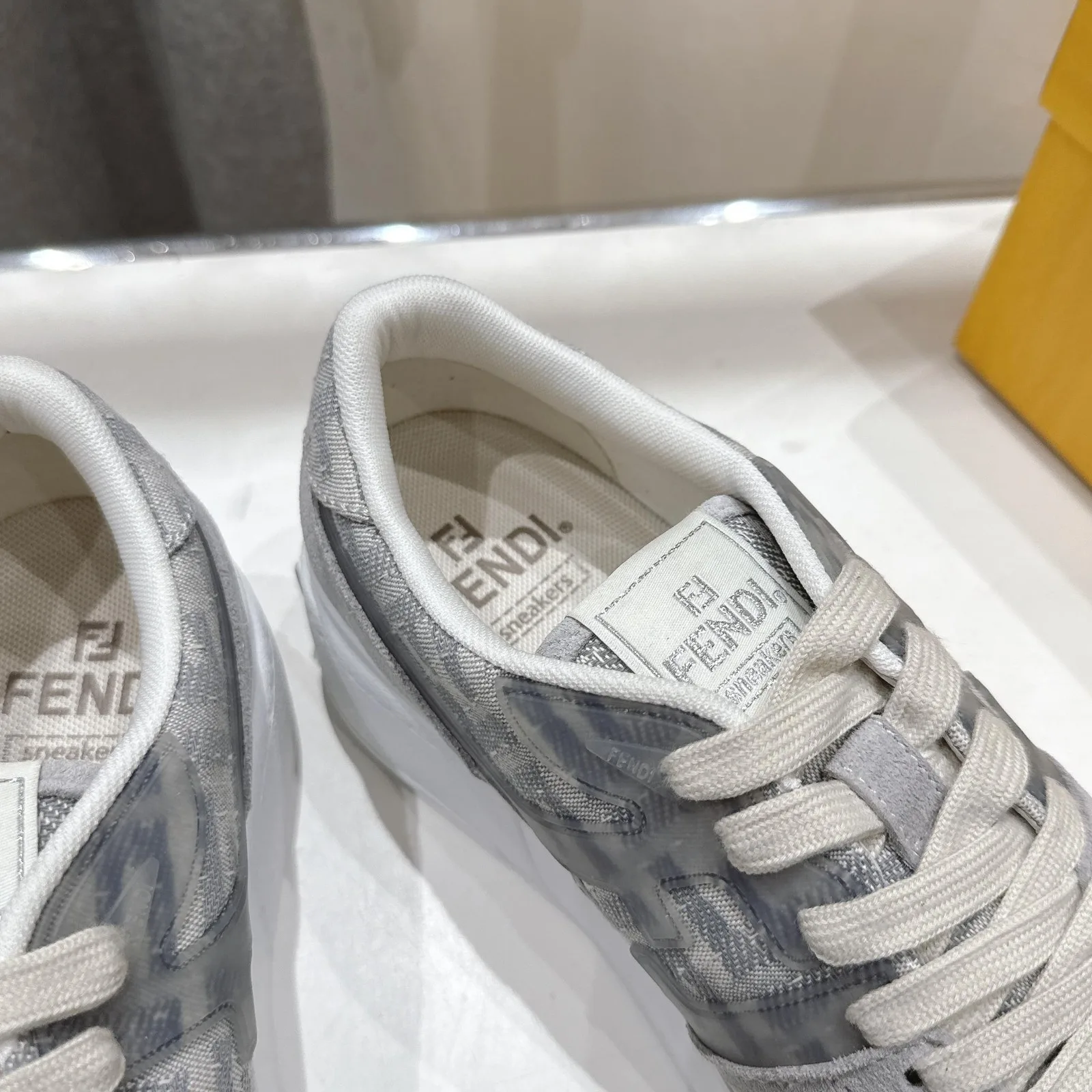 1744187663403215.jpg