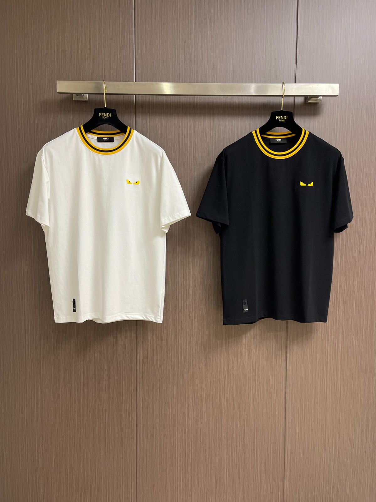 おしゃれ カジュアル クルーネック 半袖Tシャツ フェンディ Tシャツ コピー