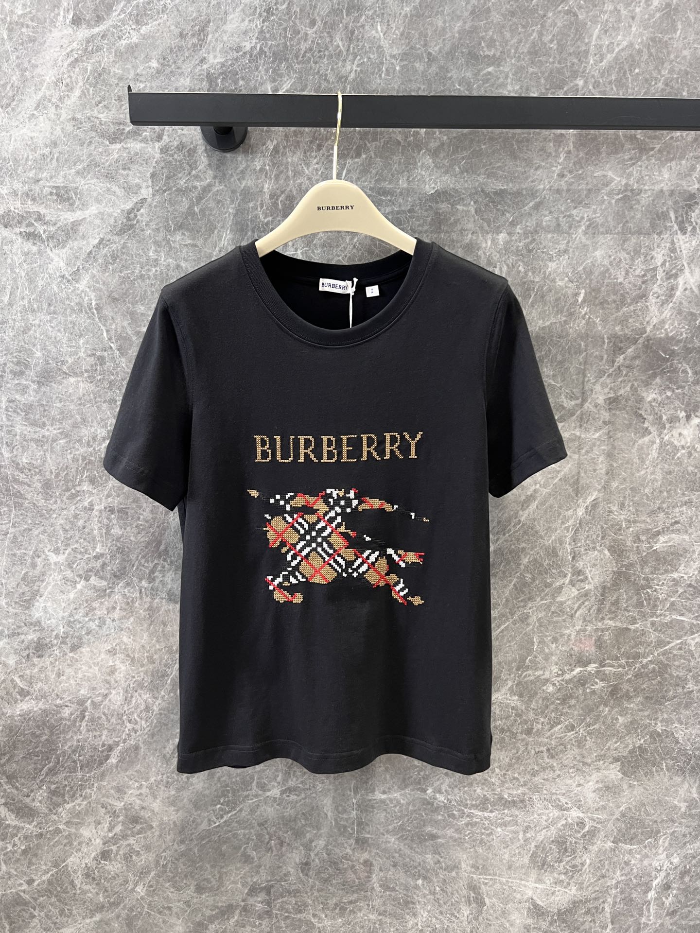 バーバリー クロスステッチ EKD コットンTシャツ スーパーコピー ブラック