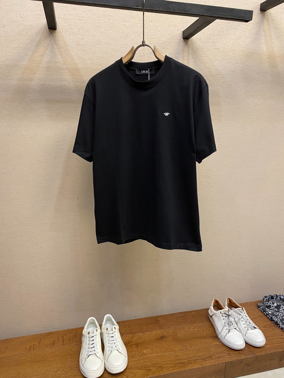 シンプル 刺繍入り クルーネック 半袖Tシャツ クリスチャン・ディオール Tシャツ コピー ブラック