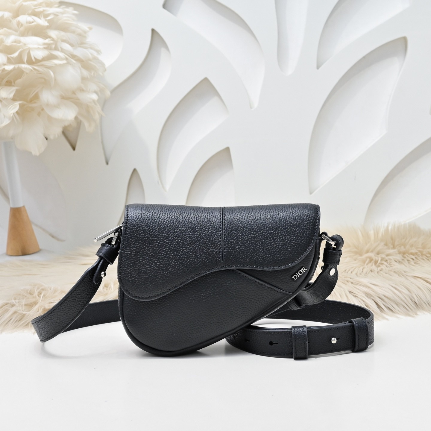 クリスチャン・ディオール Saddle バッグ ミニ スーパーコピー メンズバッグ ブラック