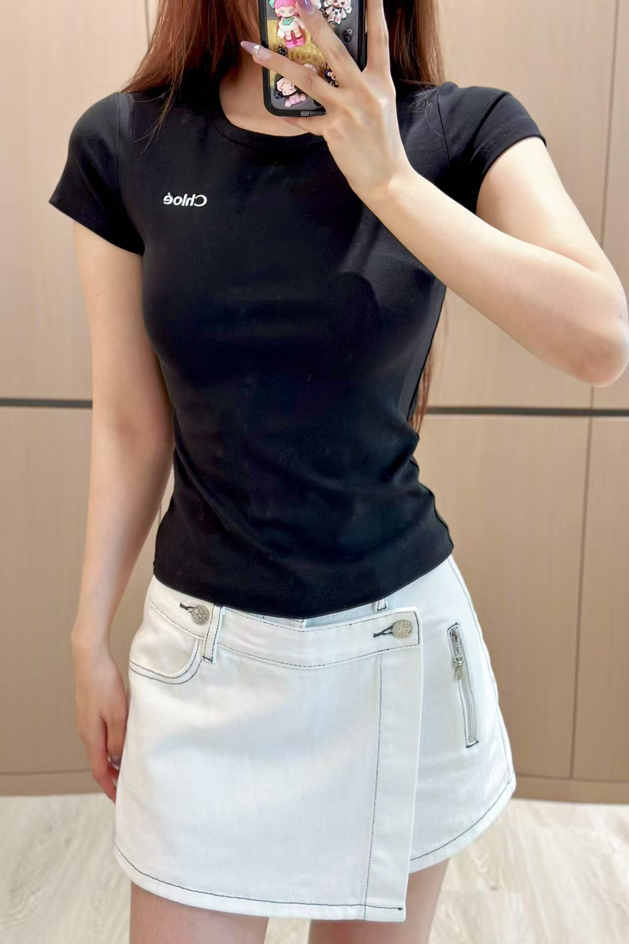 シンプル コンパクト コットン 半袖Tシャツ クロエ Tシャツ スーパーコピー ブラック