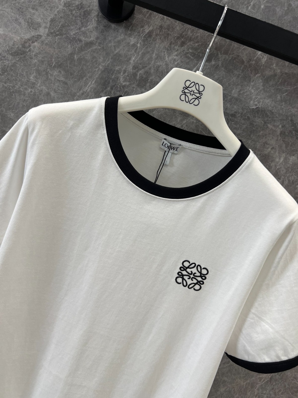 カジュアル 定番 配色 ロゴ刺繍 半袖Tシャツ ロエベ Tシャツ カジュアル 定番 配色 ロゴ刺繍 半袖Tシャツ ロエベ Tシャツ