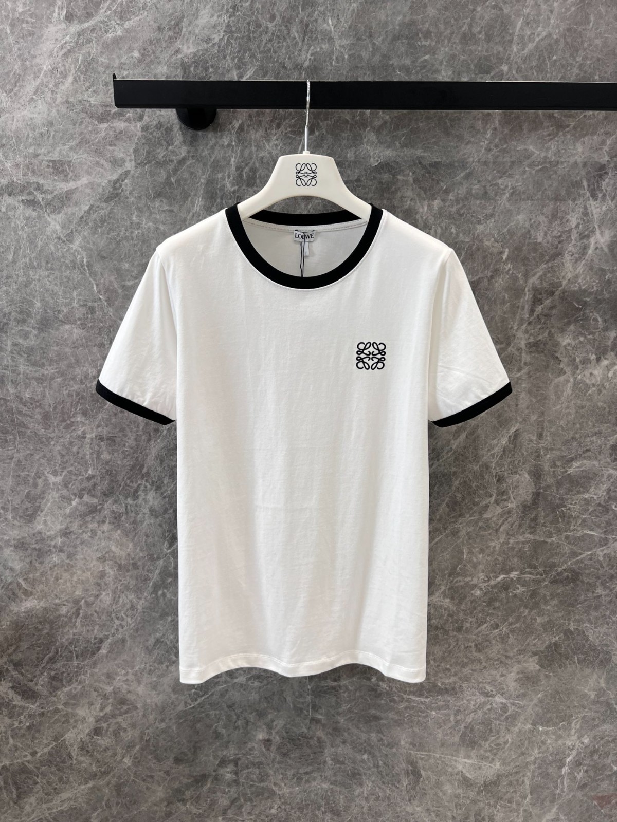 カジュアル 定番 配色 ロゴ刺繍 半袖Tシャツ ロエベ Tシャツ カジュアル 定番 配色 ロゴ刺繍 半袖Tシャツ ロエベ Tシャツ