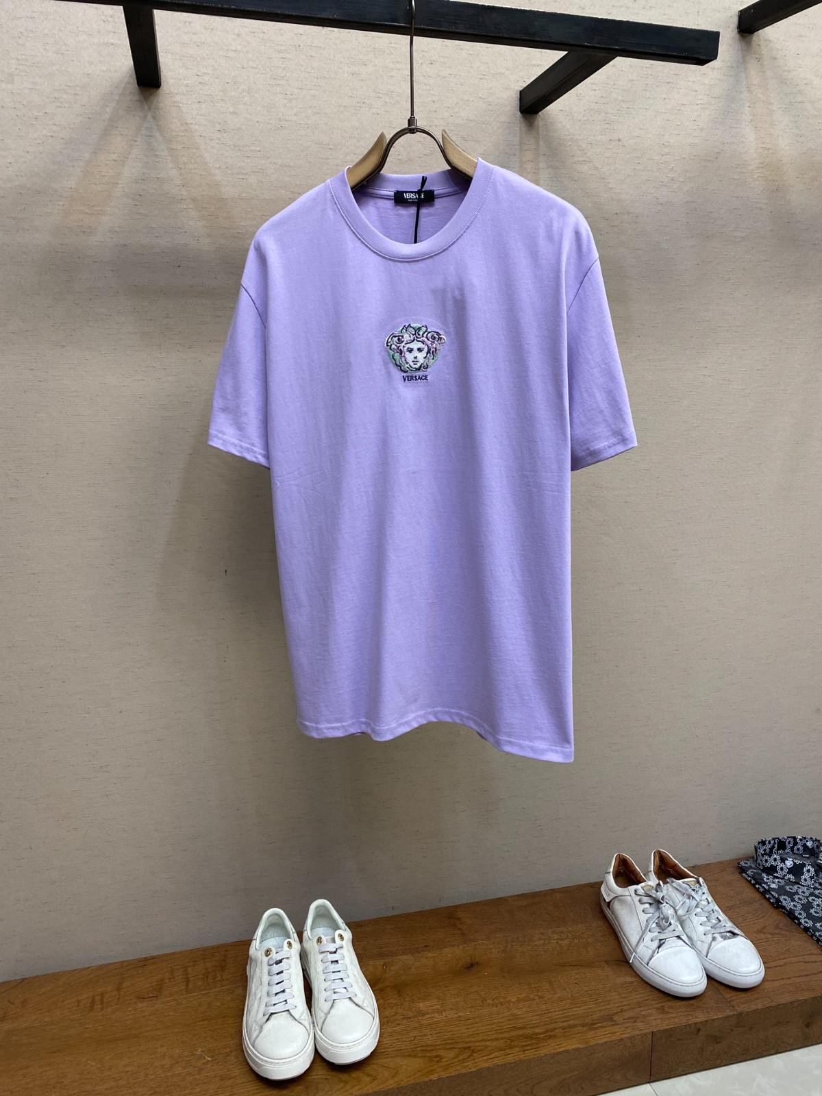シンプル コットン 半袖Tシャツ ヴェルサーチェ Tシャツ コピー クルーネック パープル