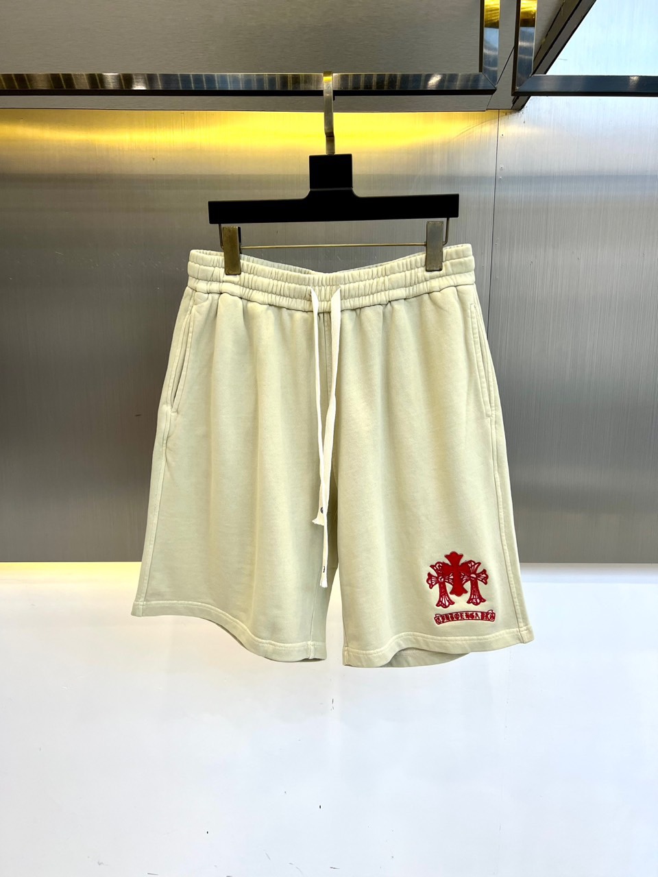 カジュアル ロゴ入り ハーフパンツ クロムハーツ パンツ コピー ショートパンツ ベージュ