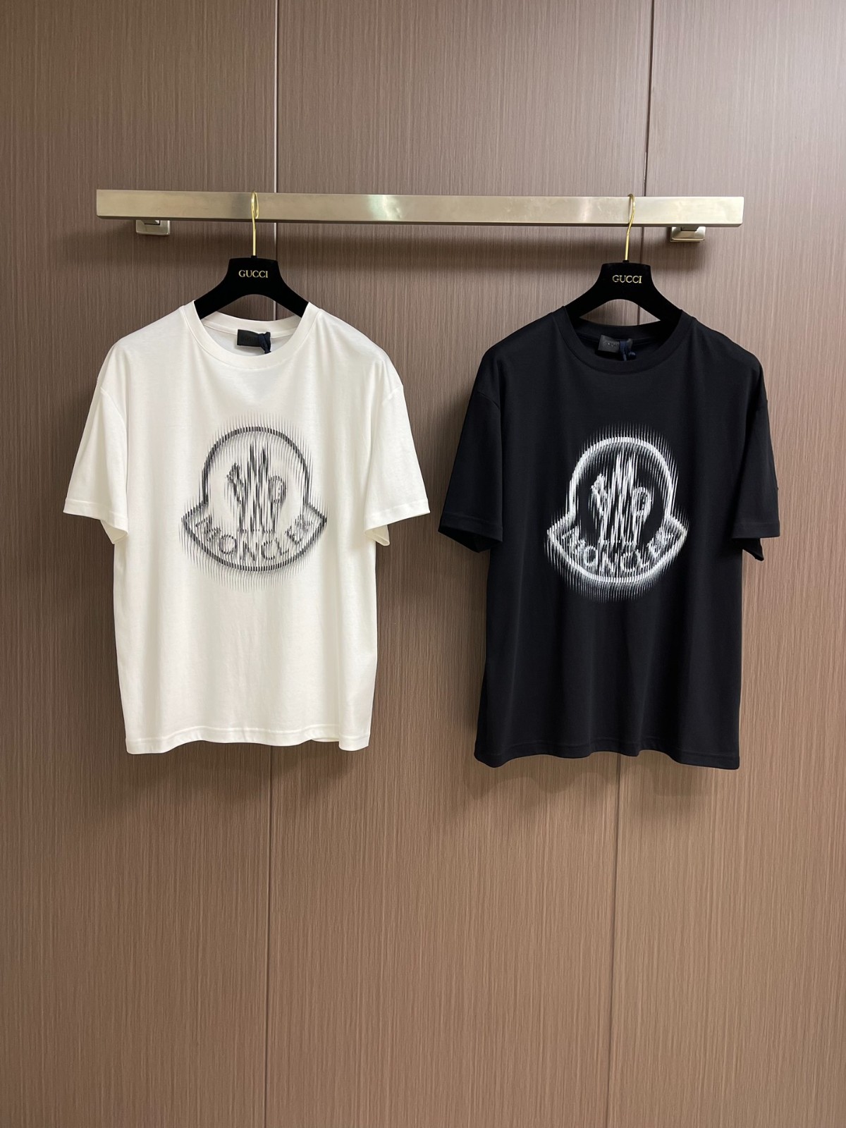 定番 コットンジャージー 半袖Tシャツ モンクレール Tシャツ スーパーコピー 