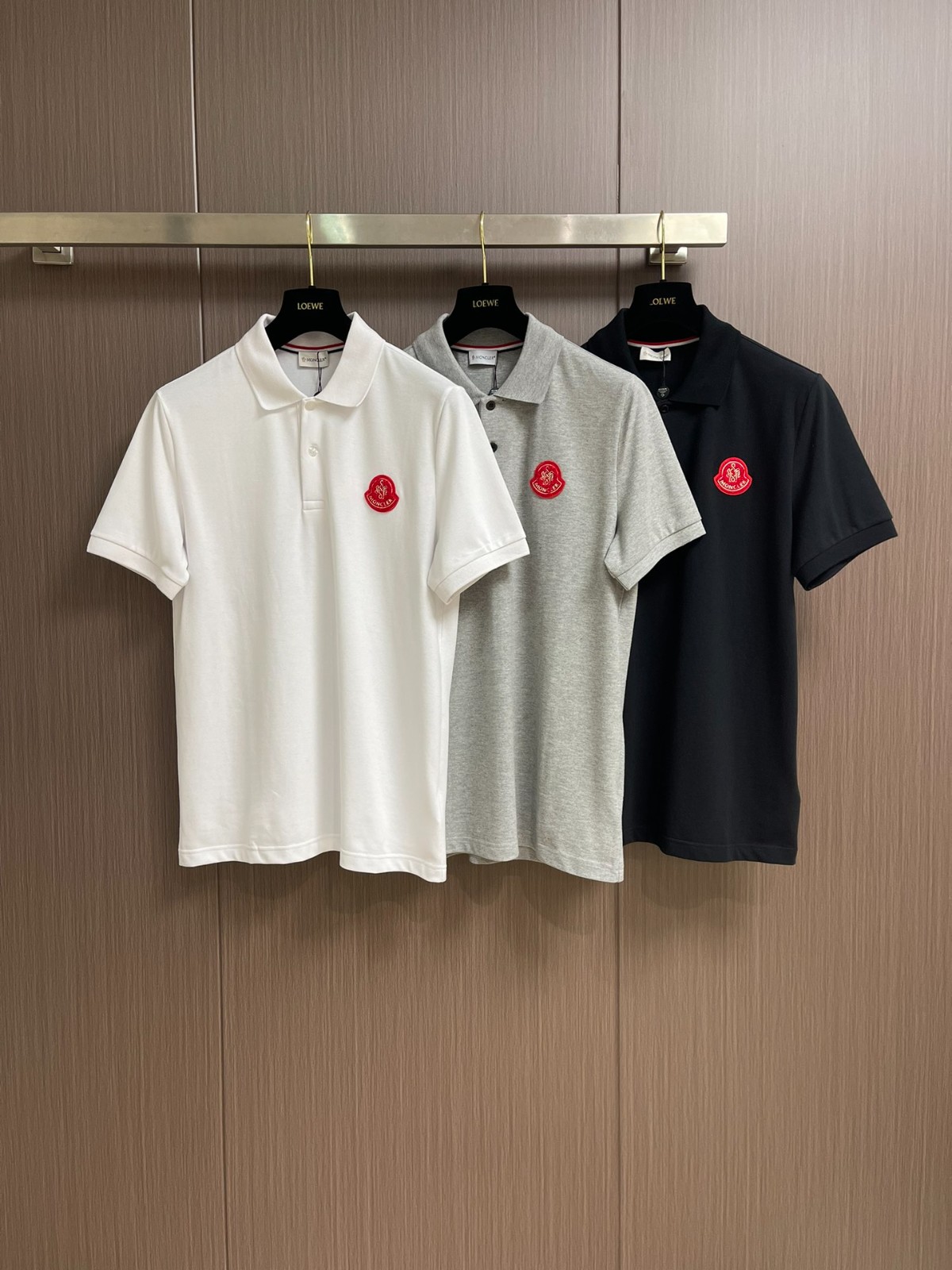 ロゴパッチ付き 半袖ポロシャツ モンクレール Tシャツ スーパーコピー