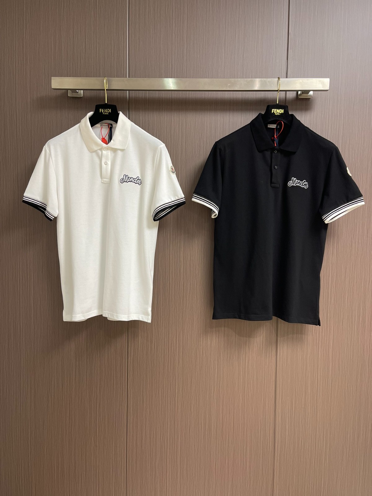 カジュアル 上品 刺繍入り コットンピケ 半袖 ポロシャツ モンクレール Tシャツ スーパーコピー 