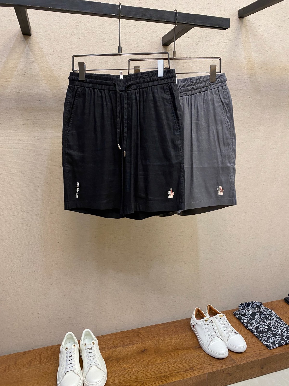 カジュアル 合わせやすい ショートパンツ モンクレール パンツ スーパーコピー