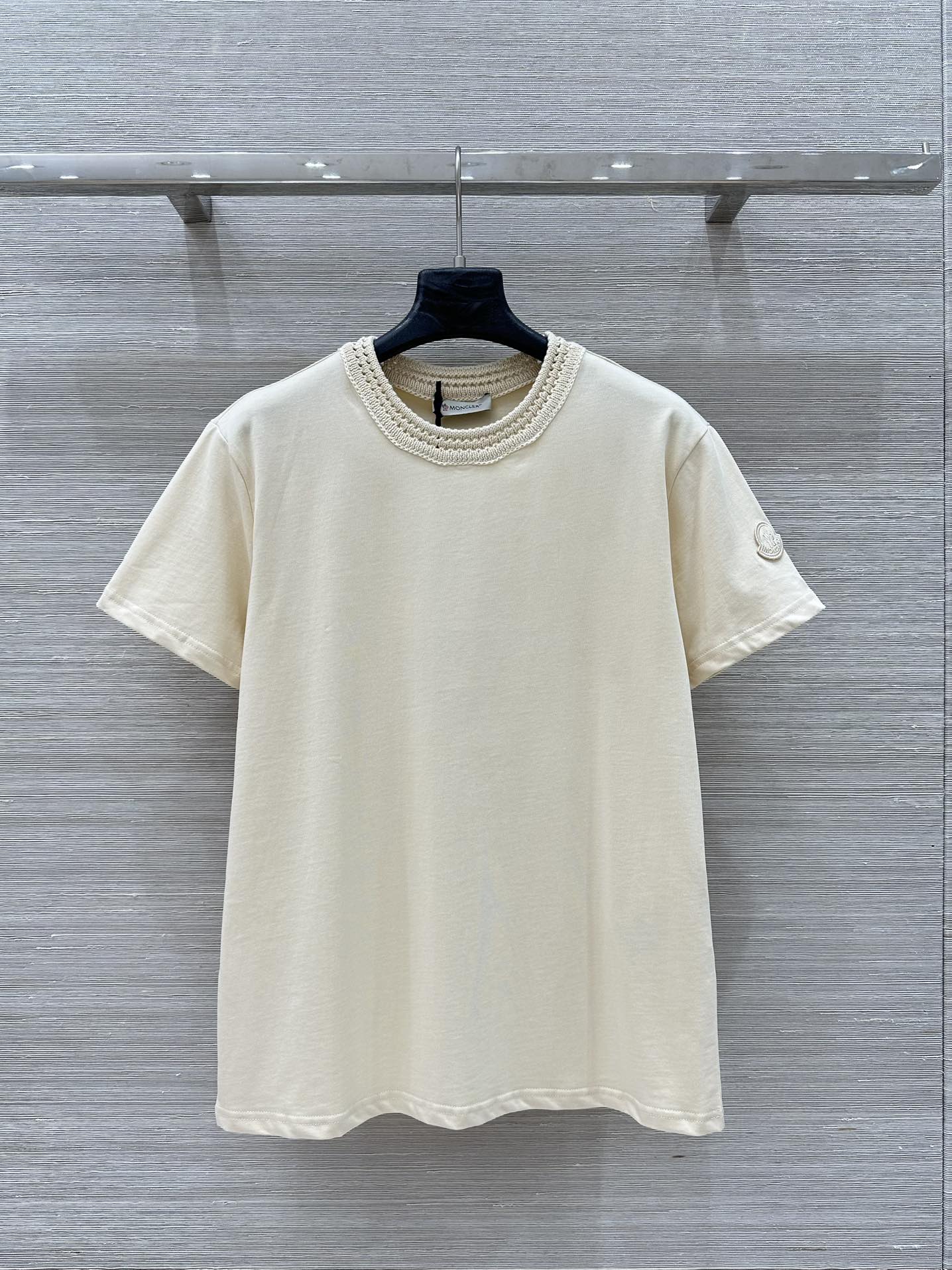 フェンミン お洒落 モンクレール Tシャツ スーパーコピー コットン 半袖Tシャツ ベージュ