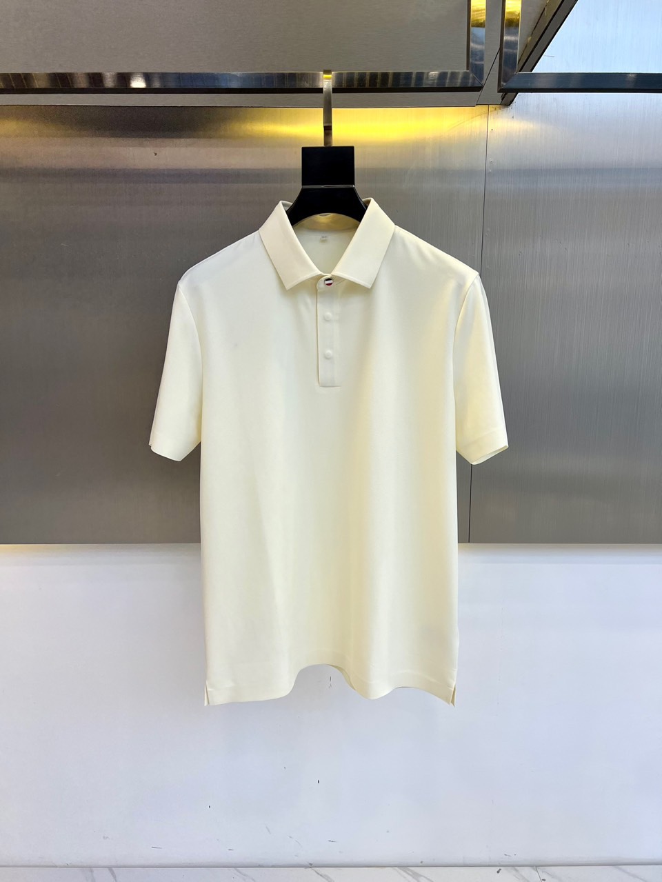 シンプル 上品 快適 半袖ポロシャツ トムブラウン Tシャツ スーパーコピー ベージュ