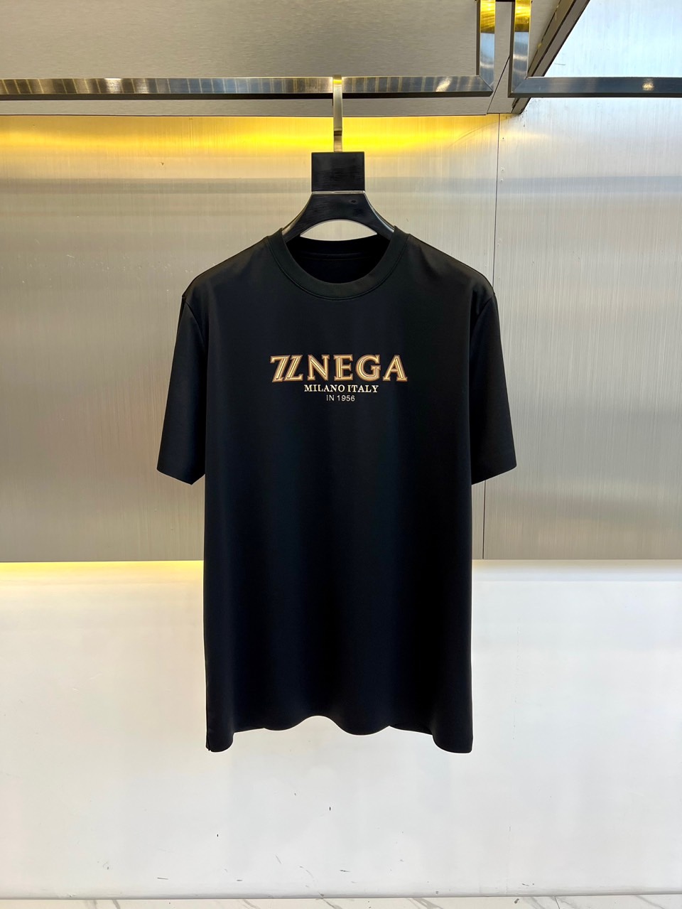 ベーシック ロゴ入り クルーネック 半袖Tシャツ エルメネジルド・ゼニア Tシャツ コピー ブラック