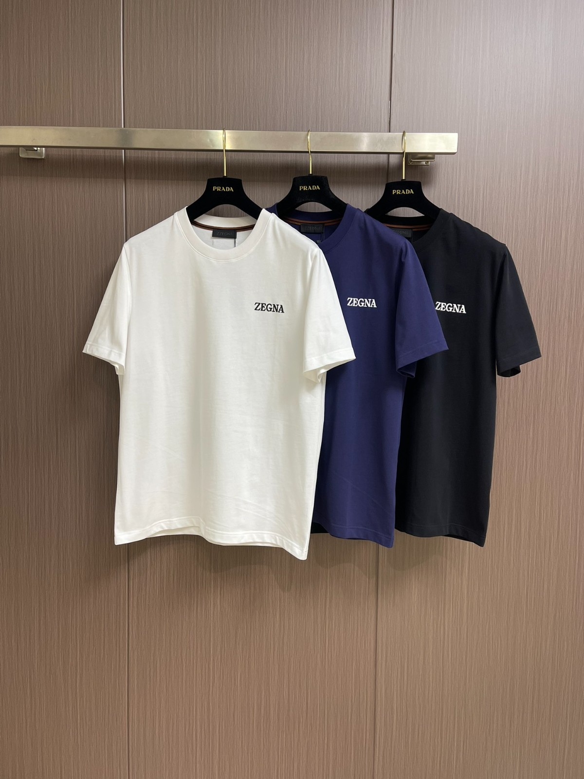 シンプル ロゴ クルーネック 半袖Tシャツ エルメネジルド・ゼニア Tシャツ コピー 