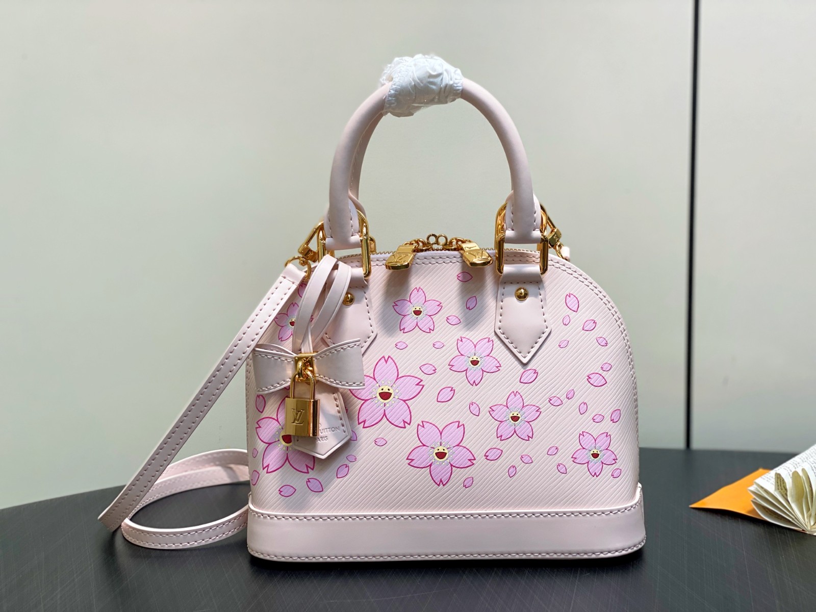 LV×TM☆限定 アルマ BB チェリーブロッサム ルイ・ヴィトン スーパーコピー M13104