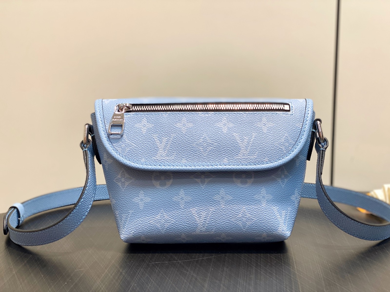 LV パルス・ウェアラブル ウォレット ルイ・ヴィトン スーパーコピー M14116