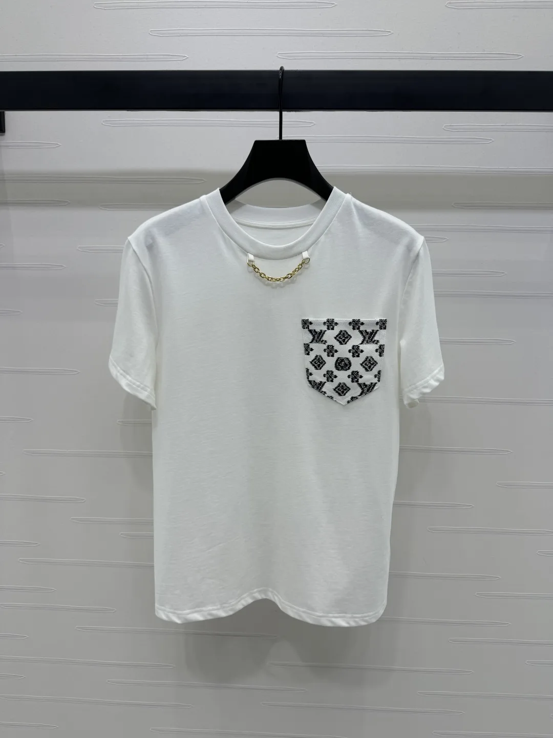 モノグラムポケット付 Tシャツ ルイ・ヴィトン 半袖Tシャツ コピー レディース