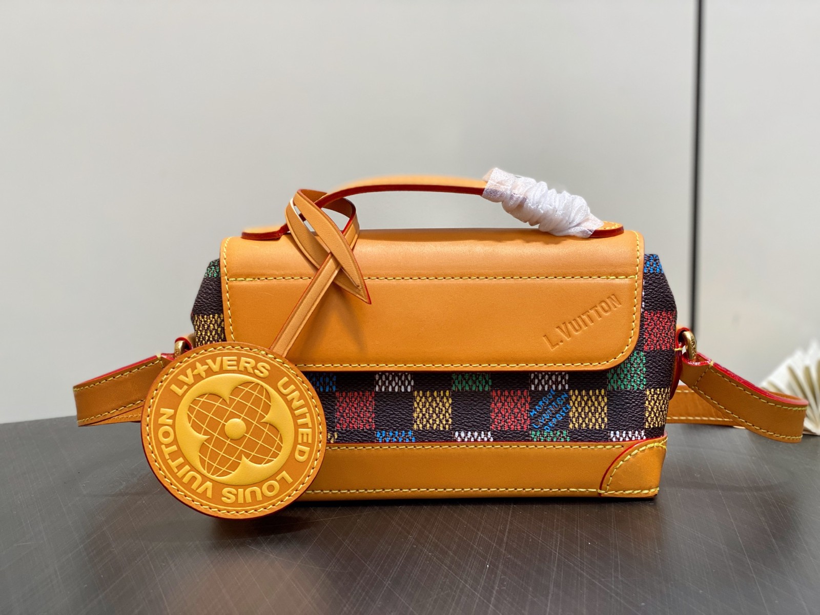 LV スティーマー･イーストウエスト ウェアラブル ウォレット ルイ・ヴィトン スーパーコピー N00187