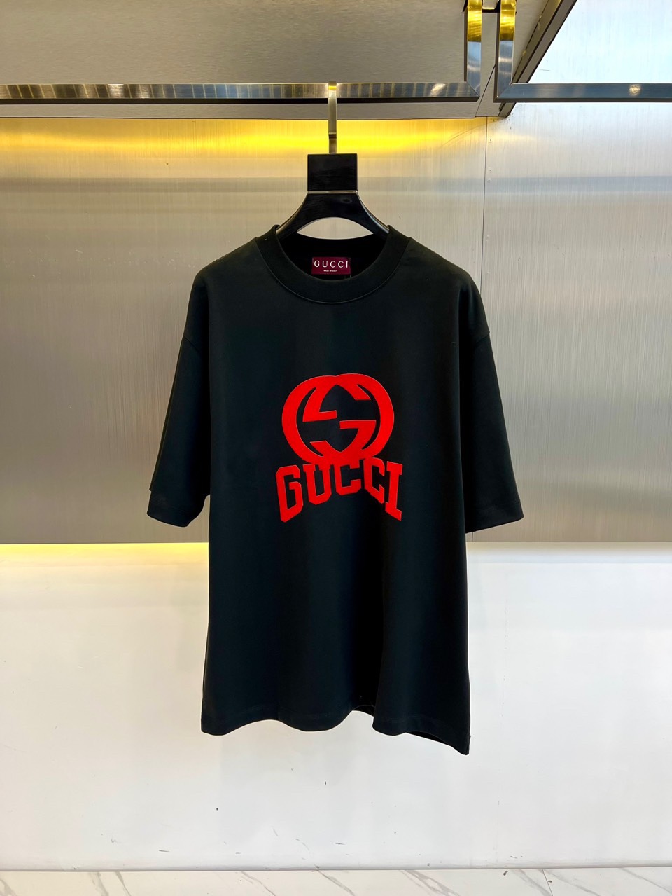 リラックス 半袖Tシャツ グッチ Tシャツ コピー ロゴプリント ブラック