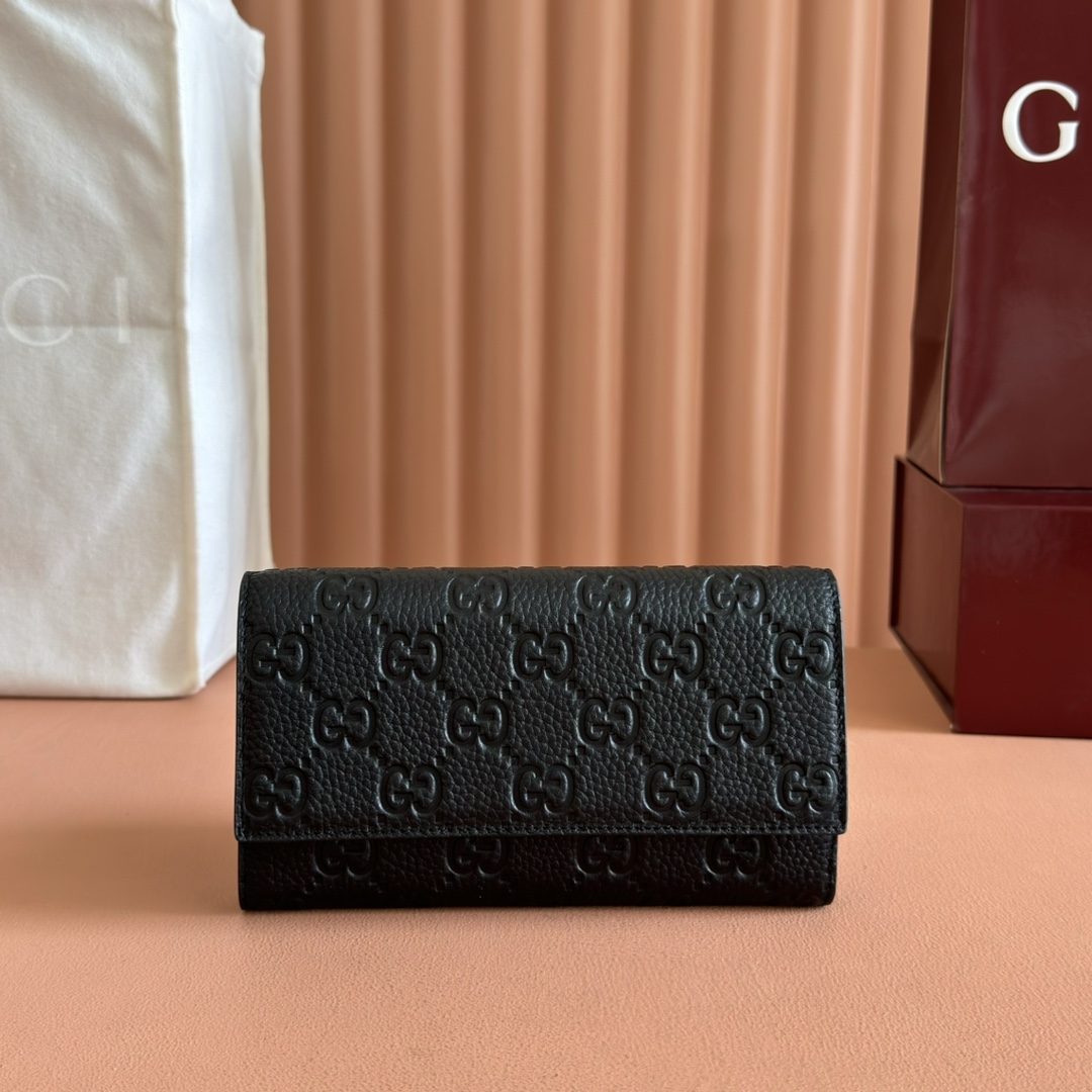 定番 人気 GGエンブレム コンチネンタル ウォレット グッチ スーパーコピー 815922