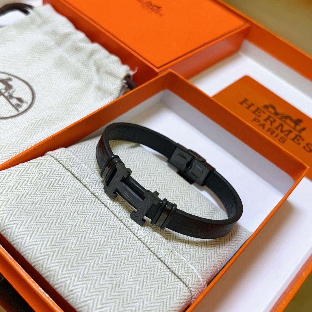 シンプル 合わせやすい レザーブレスレット エルメス ブレスレット 偽物