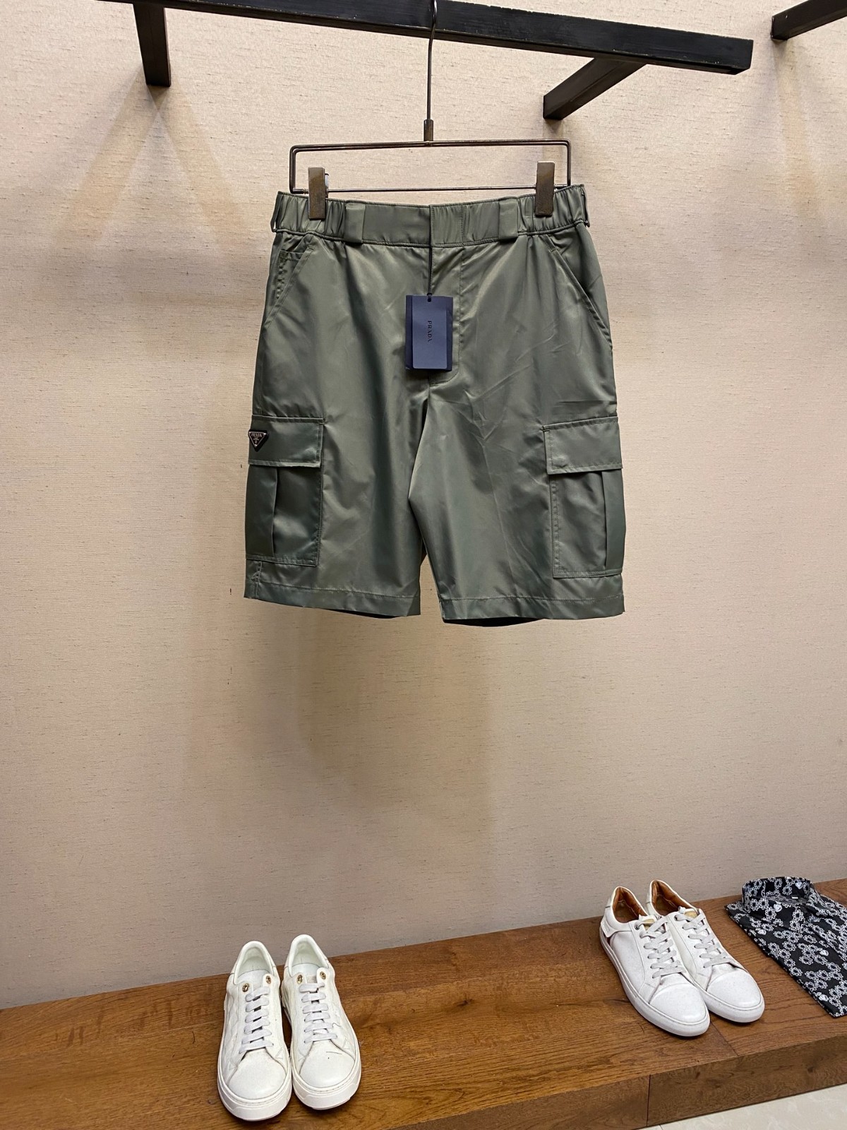 定番 カジュアル ナイロン ショートパンツ プラダ パンツ コピー グリーン