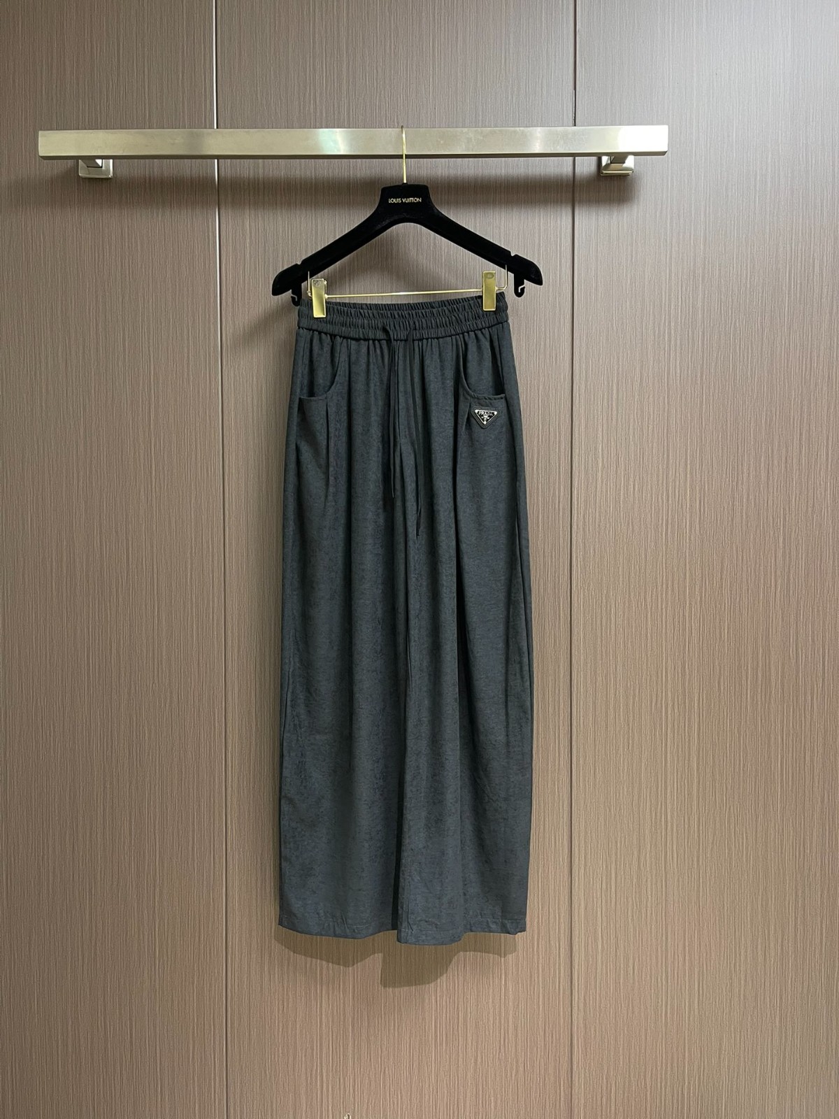 春夏 合わせやすい リネン ロングパンツ プラダ パンツ コピー グレー