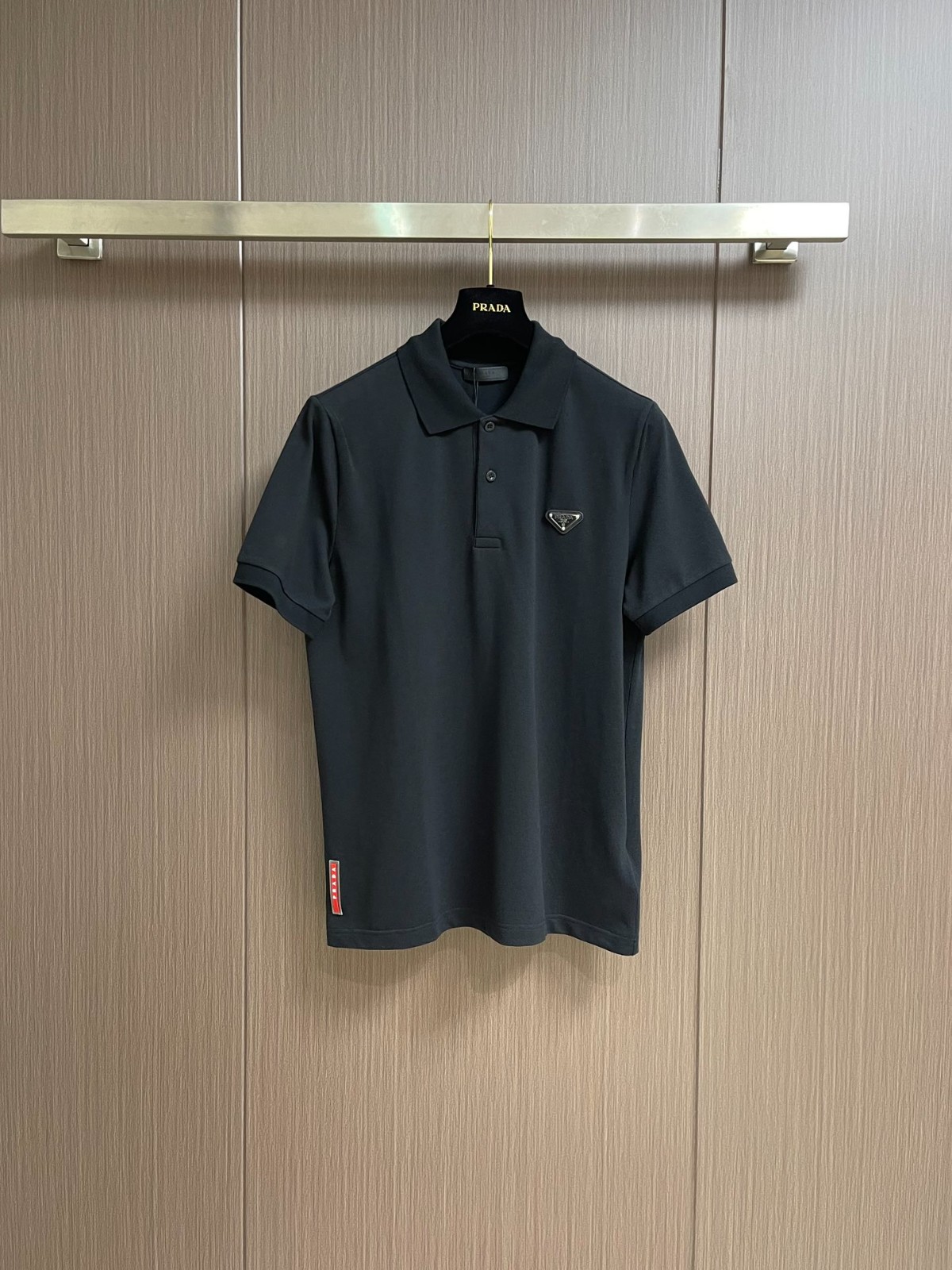 シンプル 洗練された コットンピケ ポロシャツ プラダ Tシャツ コピー ブラック