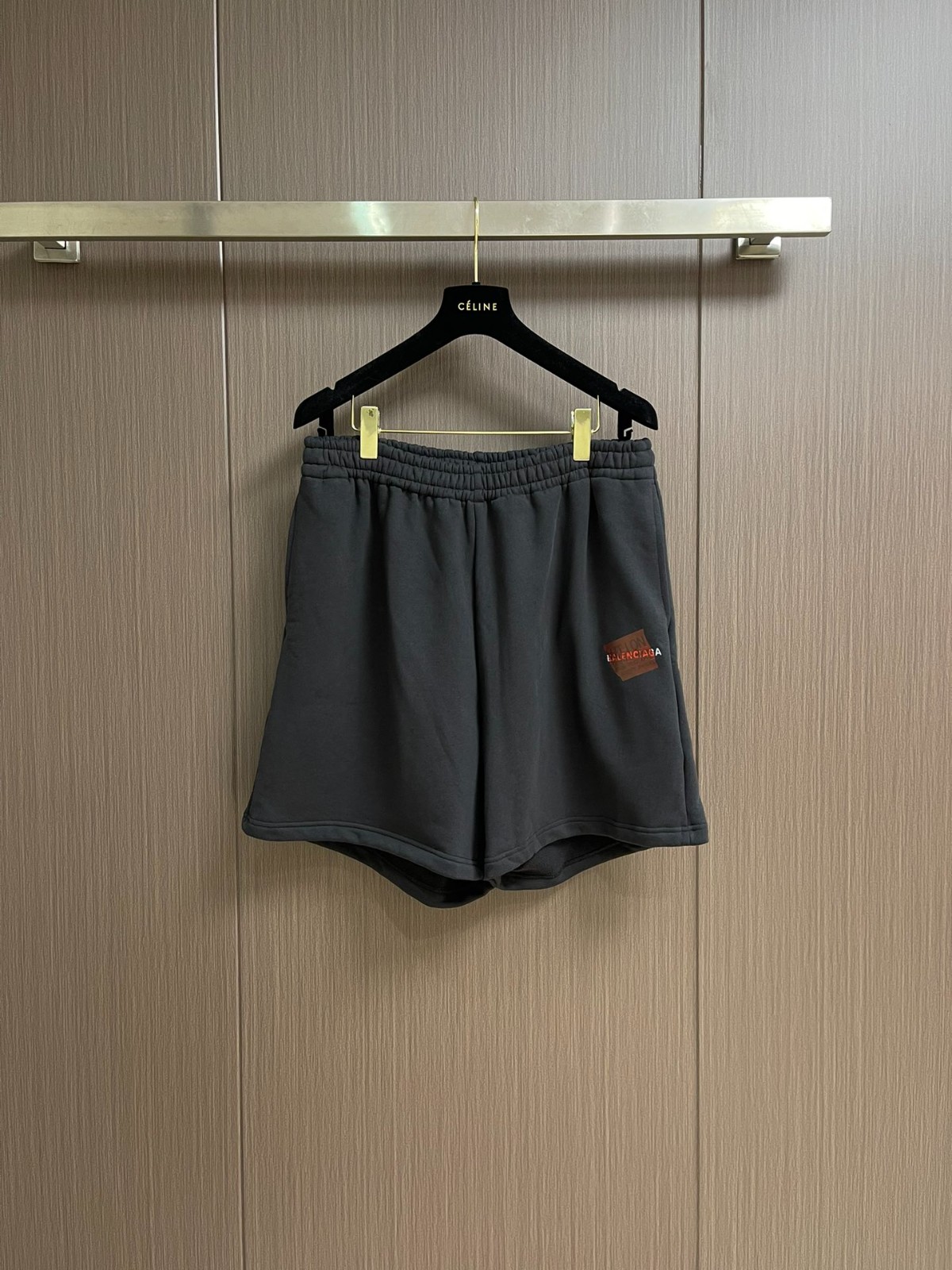 カジュアル 合わせやすい バレンシアガ パンツ コピー ショートパンツ