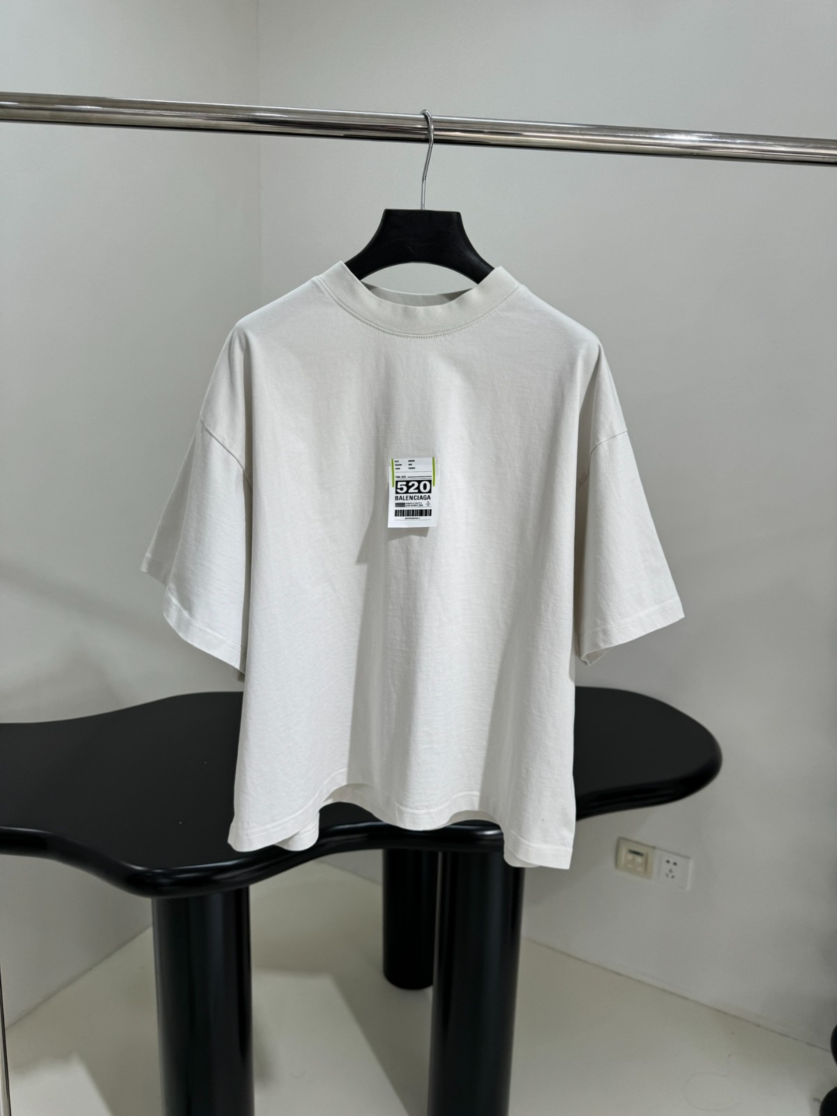 Airport Tag クロップド半袖Tシャツ バレンシアガ Tシャツ コピー ベージュ