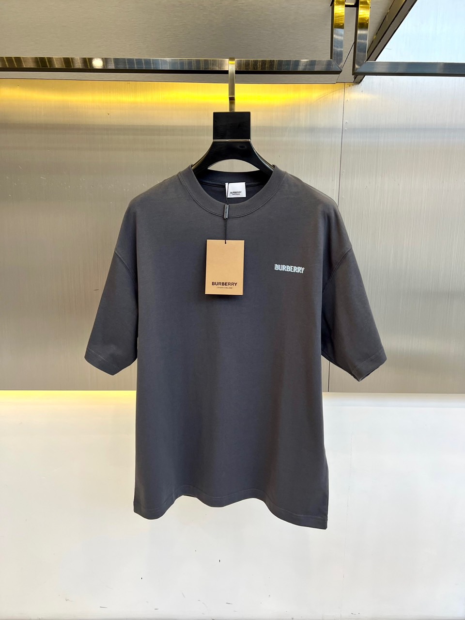 カジュアル リラックス 半袖Tシャツ バーバリー Tシャツ 偽物 クルーネック グレー