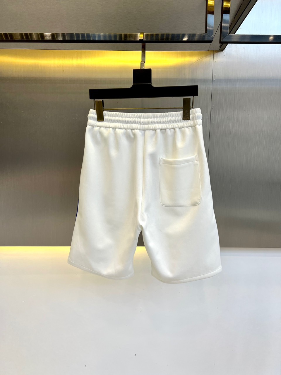 定番 カジュアル コットンショートパンツ バーバリー パンツ コピー ホワイト