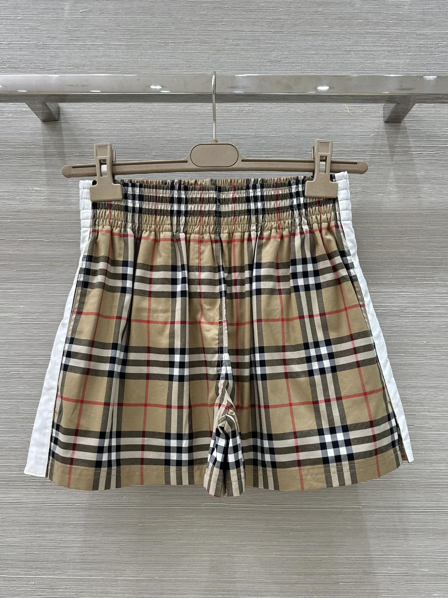 大人気 チェック コットンショーツ バーバリー パンツ コピー ショートパンツ 大人気 チェック コットンショーツ バーバリー パンツ コピー ショートパンツ