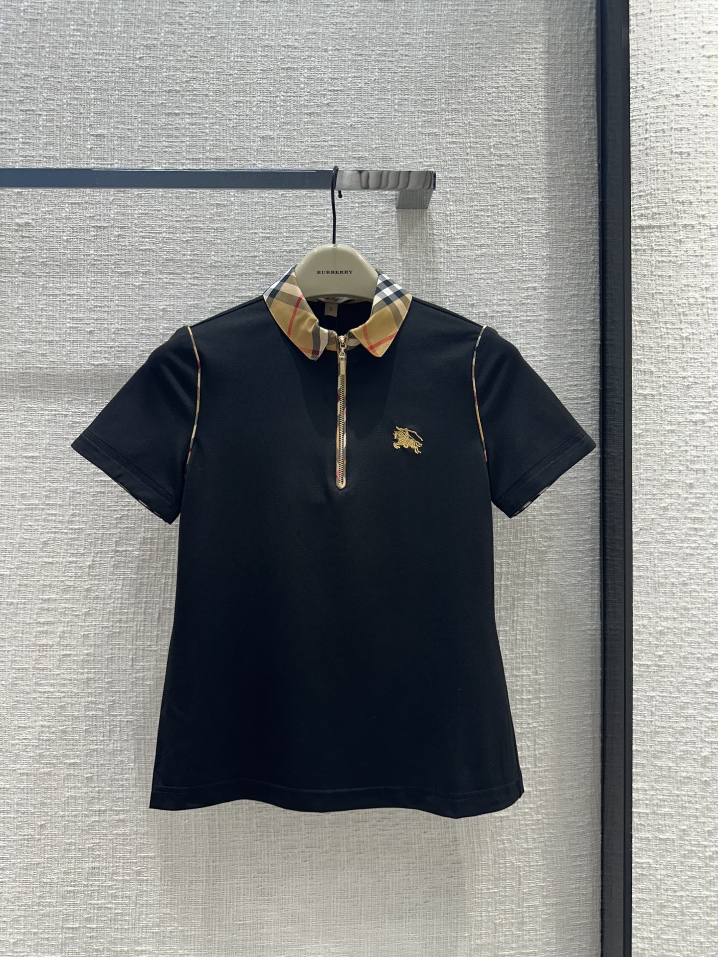 おしゃれ ハーフジップ ポロシャツ バーバリー Tシャツ コピー ブラック