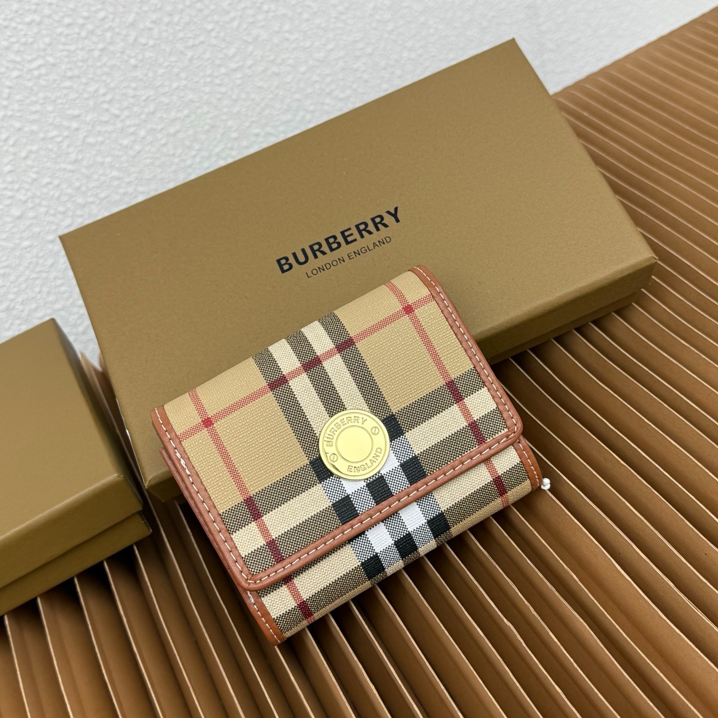 スモール チェック フォールディングウォレット バーバリー 財布 コピー コンパクト