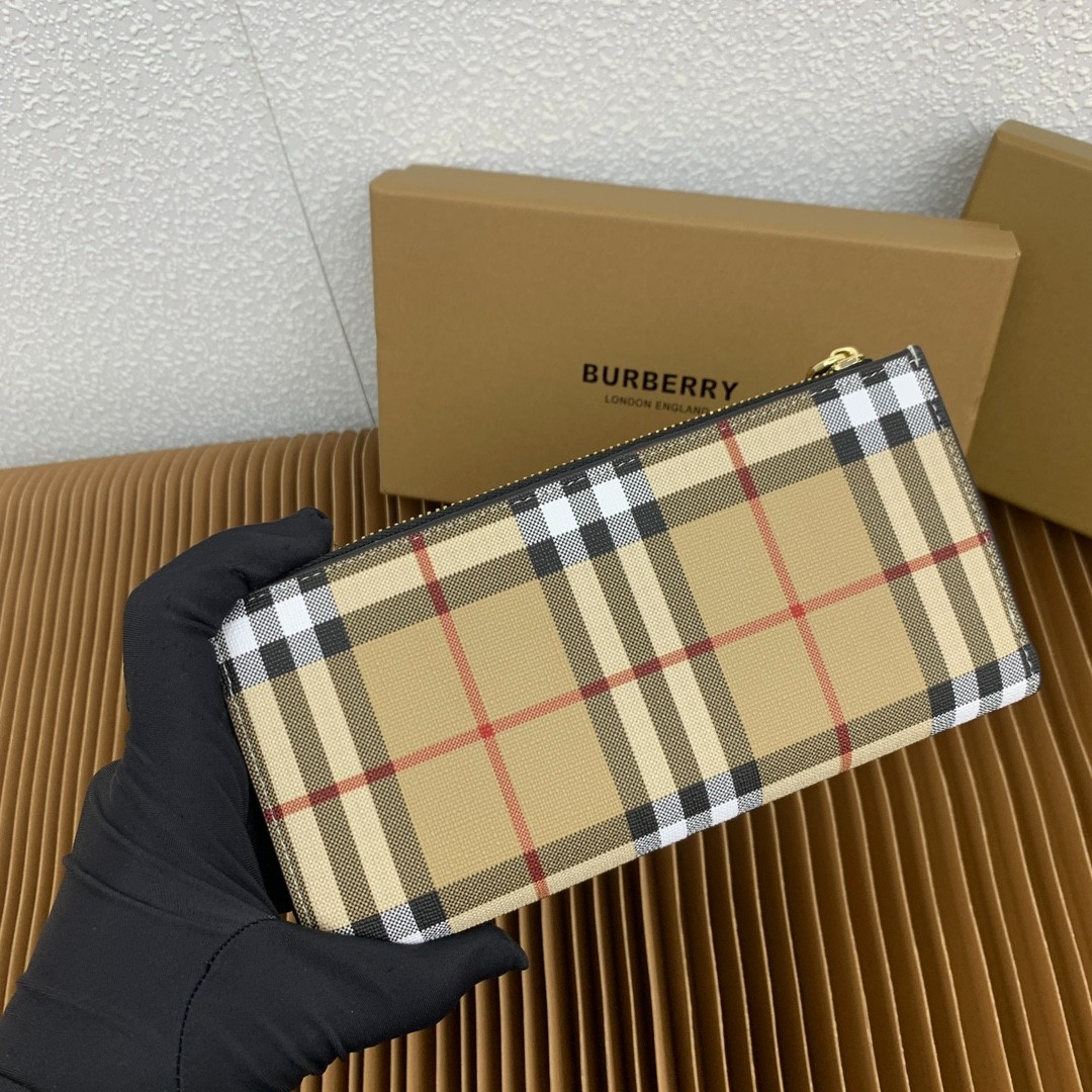 ラージ チェック バイフォールドウォレット バーバリー 財布 コピー ブラック