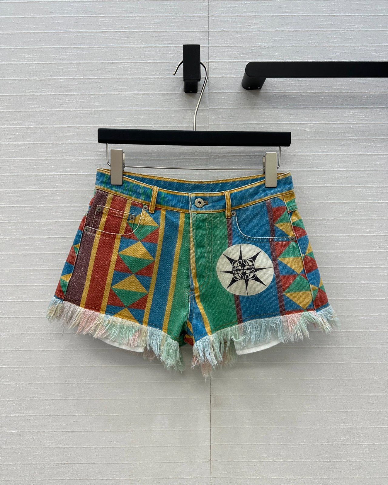 目を引く プリント デニムショートパンツ ロエベ ジーンズ コピー レディース