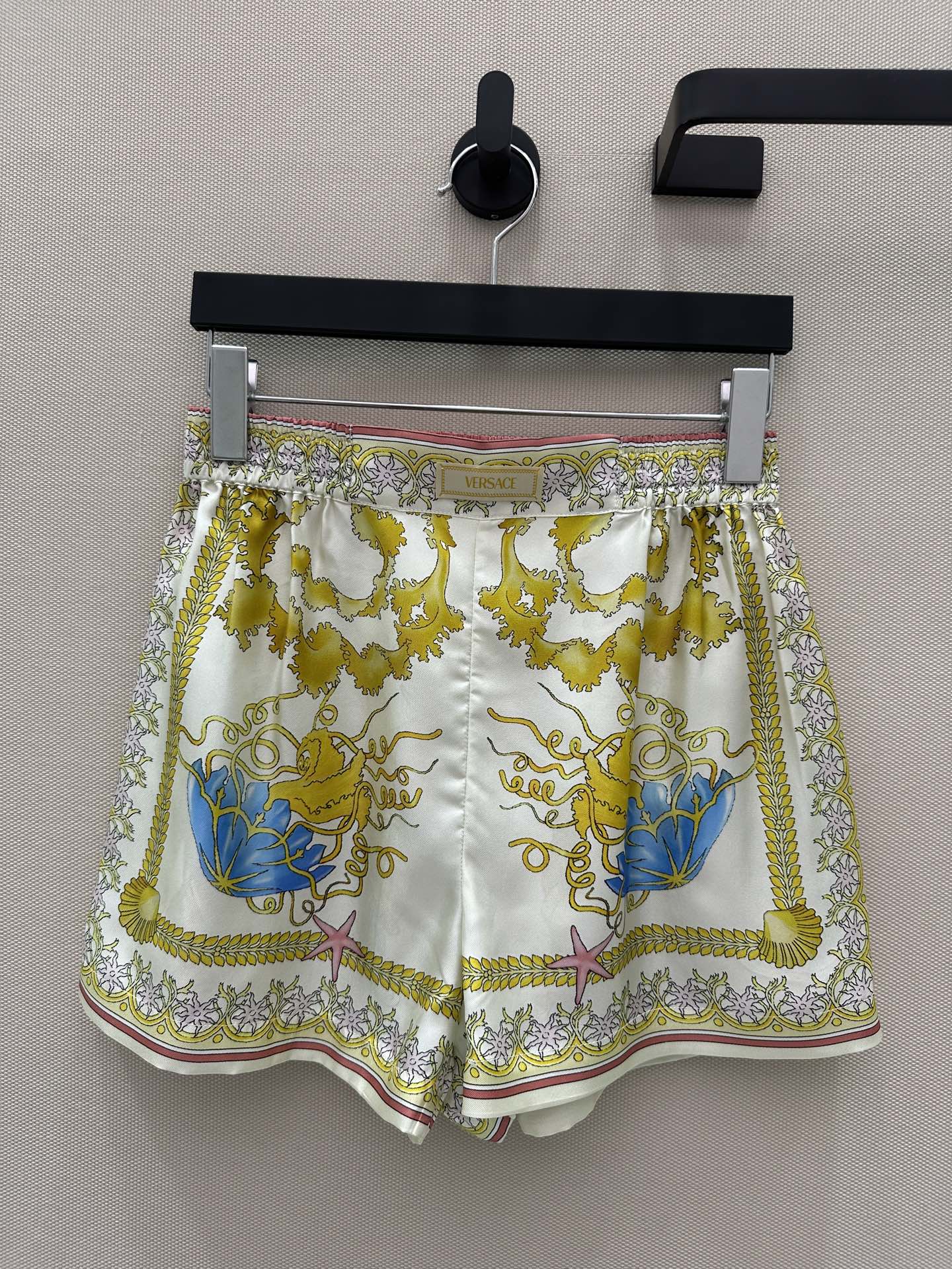 シルク ショートパンツ ヴェルサーチェ パンツ コピー レディース