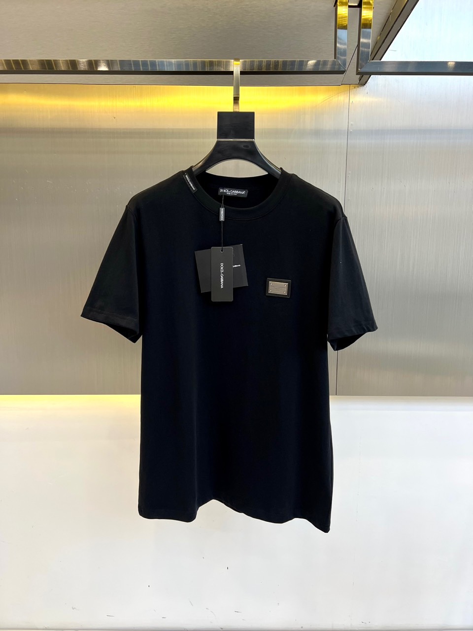 ロゴプレート コットン 半袖Tシャツ ドルチェ&ガッバーナ Tシャツ 偽物 ブラック
