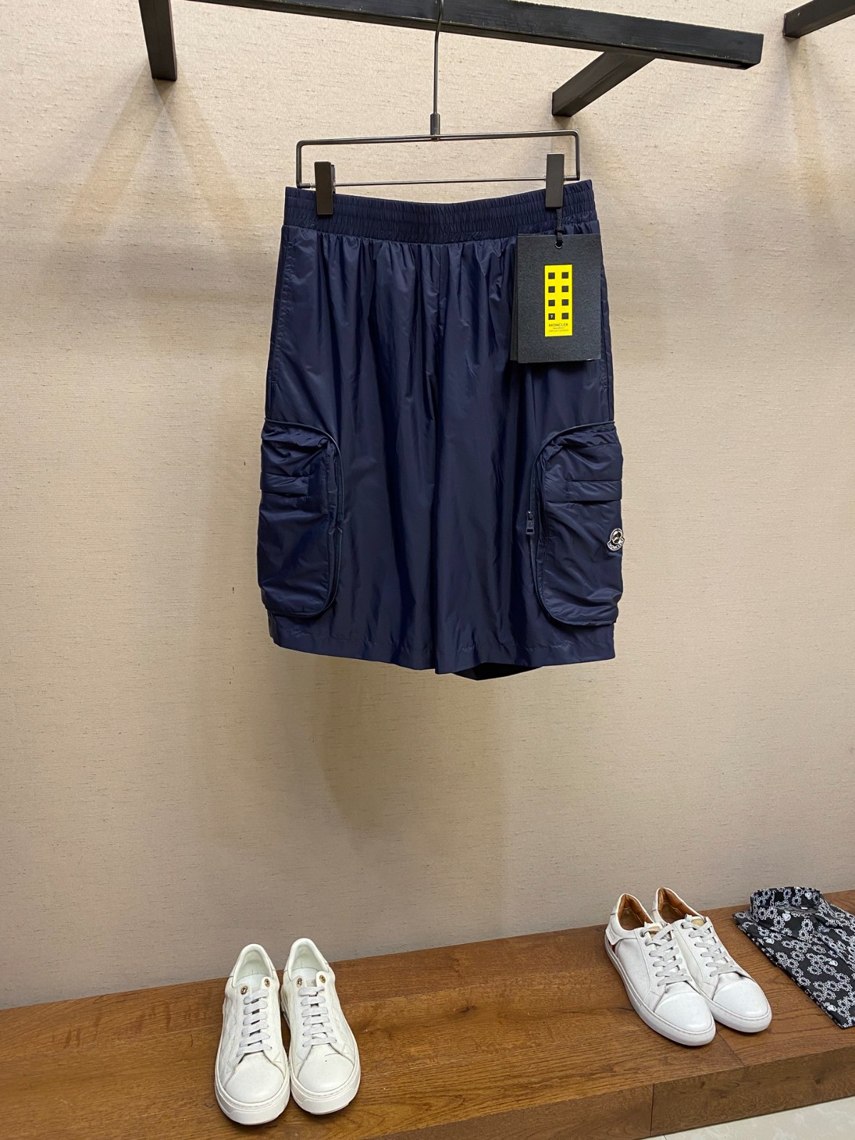 人気 カジュアル ナイロン ショートパンツ モンクレール パンツ コピー ブルー