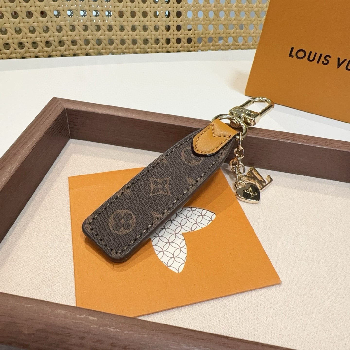 M01184 キーホルダー・LV チェリシュド ルイ・ヴィトン