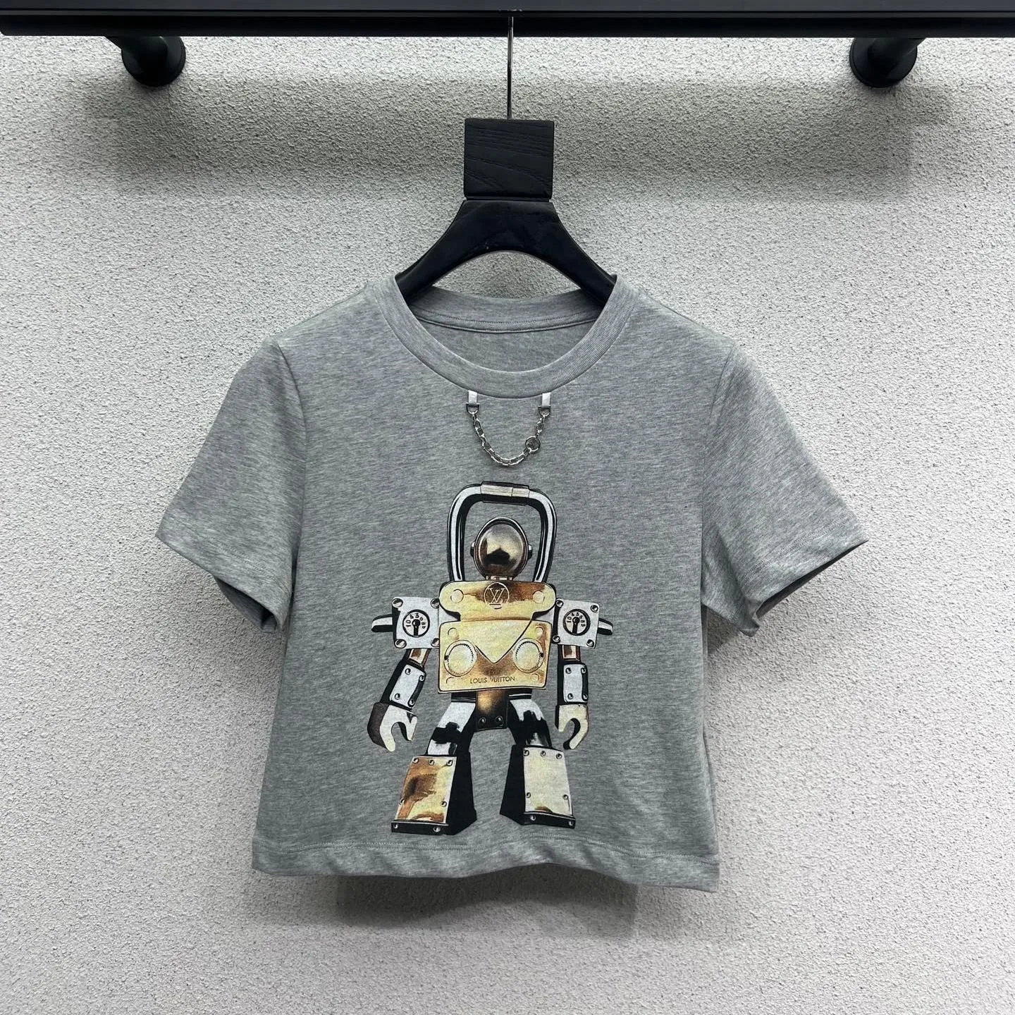 ロボット クロップトップ ルイ・ヴィトン Tシャツ スーパーコピー ロボット クロップトップ ルイ・ヴィトン Tシャツ スーパーコピー