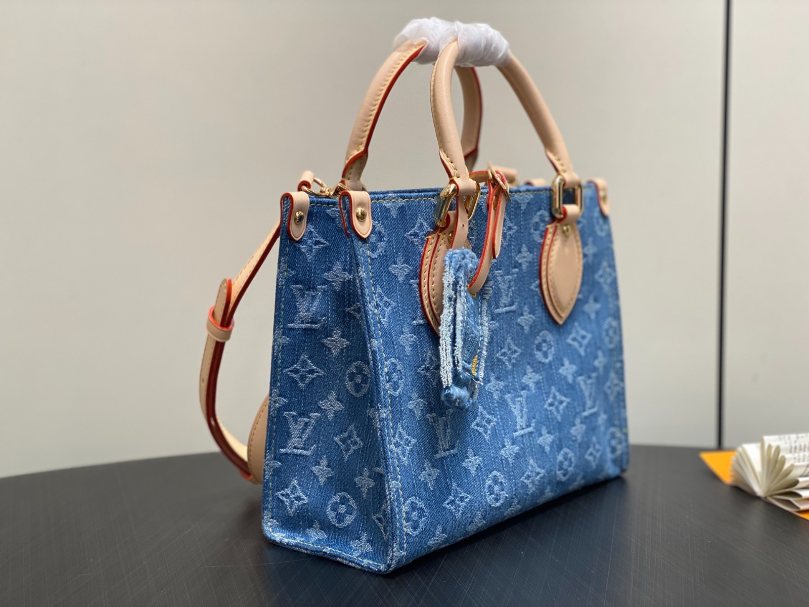 オンザゴー PM デニムモノグラム トートバッグ M14633 ルイ・ヴィトン