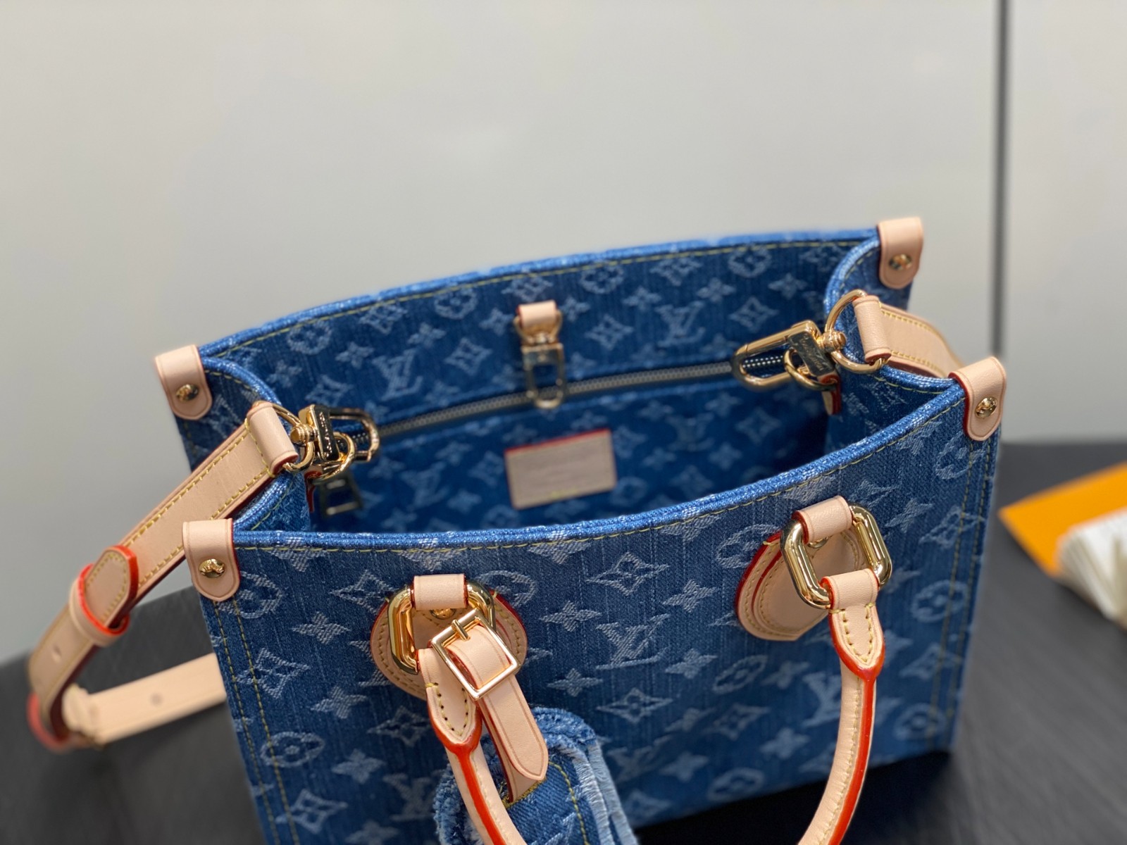 オンザゴー PM デニムモノグラム トートバッグ M14633 ルイ・ヴィトン